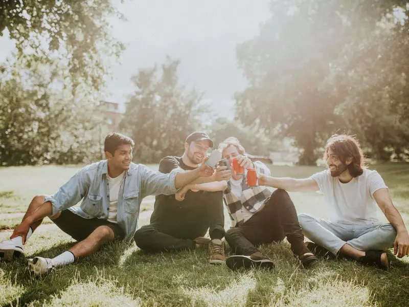 Prezent na wieczór kawalerski? 15 pomysłów na idealny podarunek! 